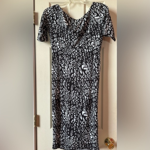 asos Animal Print Dress with Side Shirring For Shape Boatneck, SS Blk, Gray Sz 6 - Picture 2 of 6